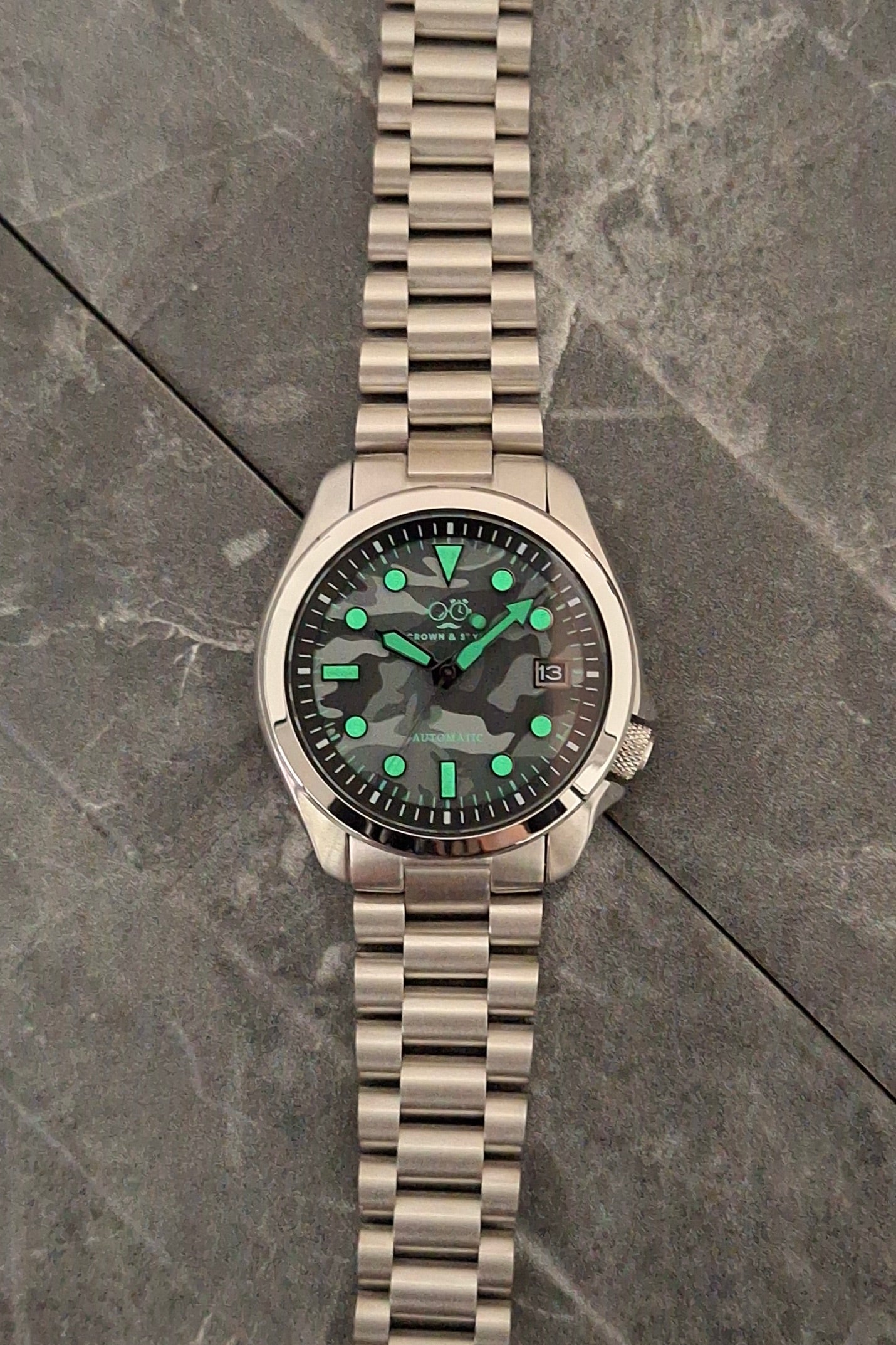 Crown&Style Camo Tiffany