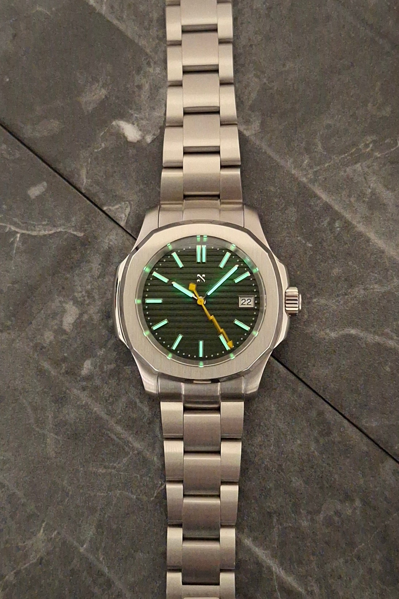 Lightening Green Nautilus